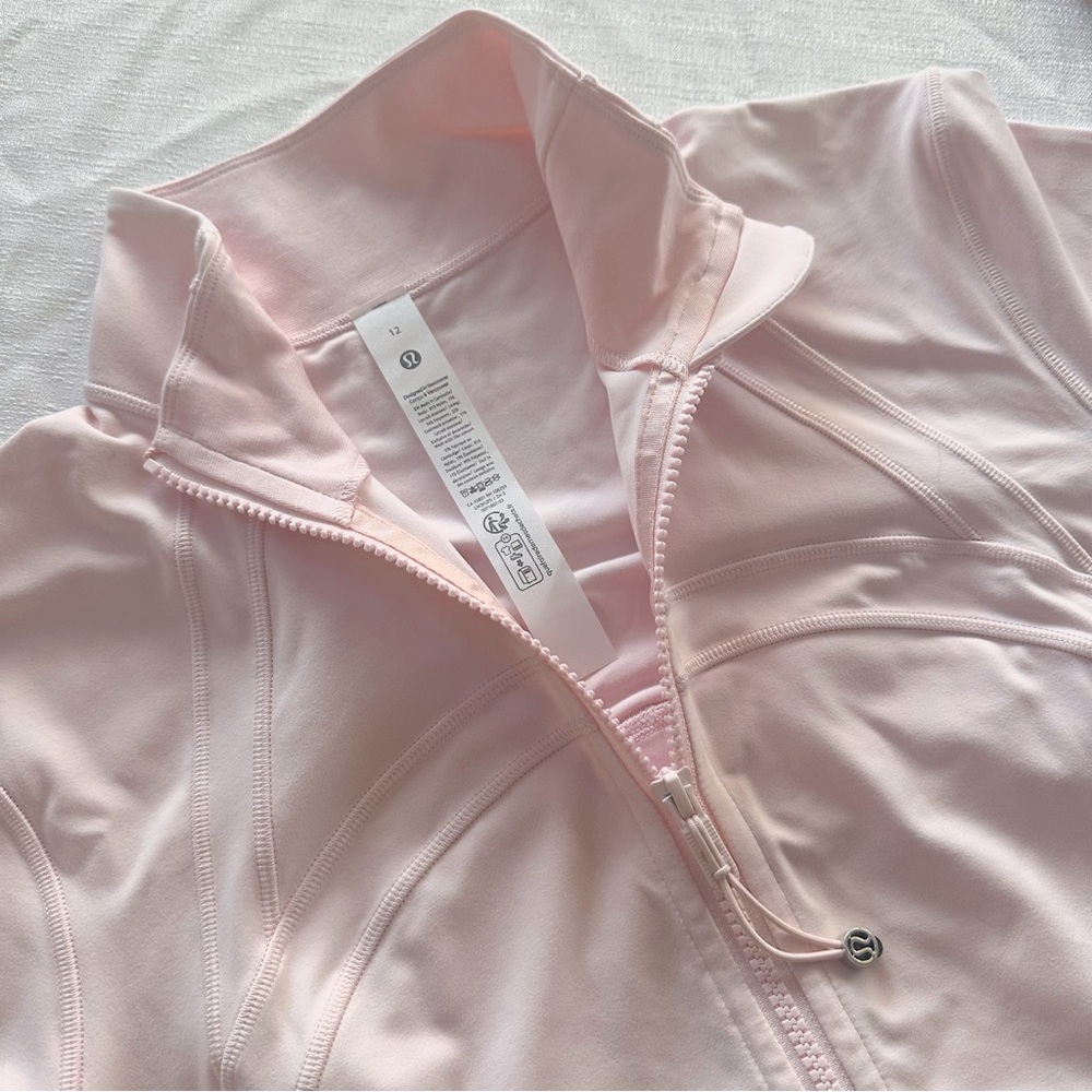 Lululemon π Define Cropped Jacket π©· Strawberry Milkshake - Picture 7 of 9